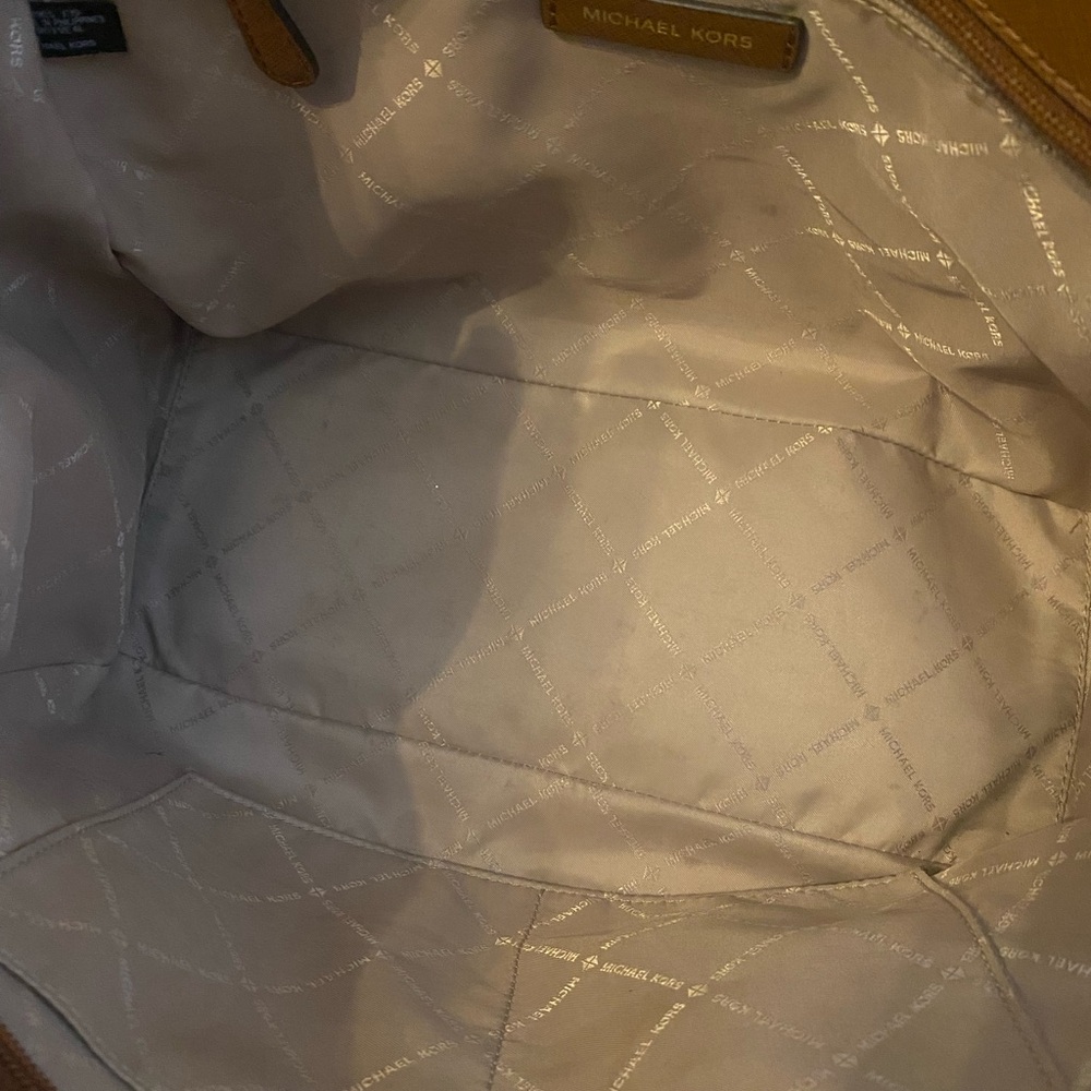 SOLD*Michael Kors Jet Set Large Saffiano Leather Shoulder Bag & Wallet Duo - Picture 5 of 6